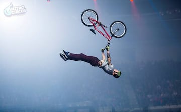 Superman Doble Frontflip de Andy Buckworth en Nitro Circus