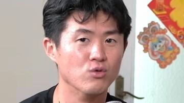 Explica lo que aprendió de la burocracia en España cuando se le quemó la moto