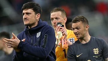 Harry Maguire, Jordan Pickford y Kieran Trippier, jugadores de la Selección inglesa, tras un partido.
