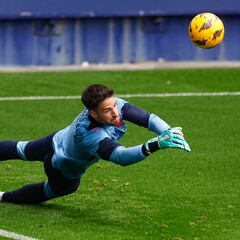 Oficial: Alfonso Pastor renueva con el Levante hasta 2026
