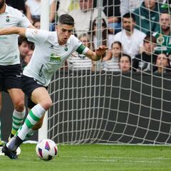 La RFEF da la razón al Racing y anula la expulsión a Íñigo Sainz-Maza