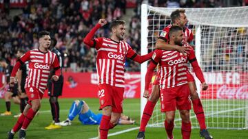 GIRONA, SPAIN - NOVEMBER 04: David Lopez of Girona FC celebrates scoring his teams first goal of the game during the LaLiga Santander match between Girona FC and Athletic Club at Montilivi Stadium on November 04, 2022 in Girona, Spain. (Photo by Alex Caparros/Getty Images)