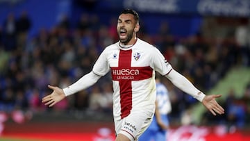 Gallego, celebrando el gol que le marc&oacute; al Getafe con el Huesca.