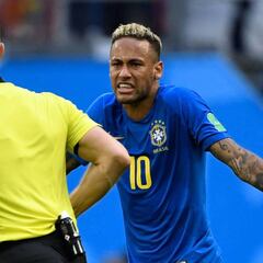 Neymar insultó a Kuipers al menos tres veces ante Costa Rica