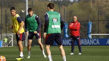 El futuro de Gilsanz en el banquillo del Deportivo está en el aire.