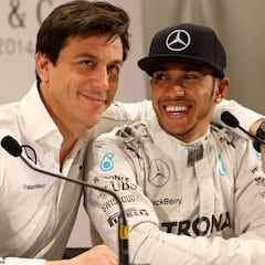 "Hamilton es el mejor piloto de la historia junto a Schumacher"