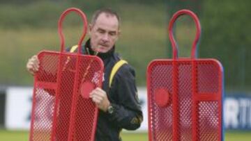 Víctor Fernández: "El Valencia es la revelación de la Liga"