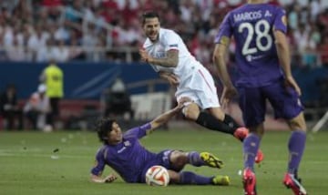 Fiorentina sufrió en su visita a Sevilla, en la Europa League.