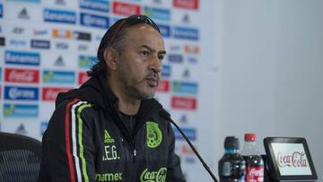 El entrenador aseguró que será hasta que lleguen a tierras cariocas que definan al que llevará el gafete ante Alemania.