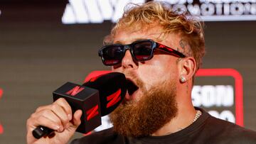 Arlington (United States), 17/05/2024.- YouTuber and professional boxer Jake Paul speaks during a pre-fight press conference held at Texas Live in Arlington, Texas, USA, 16 May 2024. The Tyson vs Paul fight will be held at AT&T Stadium in Arlington, Texas on 20 July 2024. EFE/EPA/ADAM DAVIS