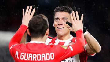 ¡Clientes! Héctor Moreno es la pesadilla del Twente