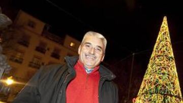 "Brindo por consolidar al Granada en Primera"