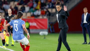 La seleccionadora de España, Montse Tomé, durante la final de la Liga de Naciones Femenina entre España y Francia, este miércoles en el Estadio de La Cartuja en Sevilla.