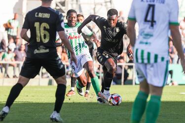 El Sanluqueño salva un punto ante un Ceuta que no supo rematar