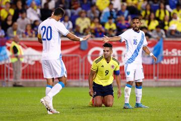 Con goles de James, Borré, Sinisterra y Asprilla, la Selección  Colombia ganó 4-1 en el debut de Néstor Lorenzo.
