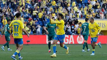Aprobados y suspensos: El barbateño Pejiño destaca ante el Cádiz
