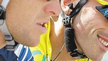 <b>EL ESPEJO DEL ALMA.</b> La cara sonriente de Iban Mayo contrasta con el gesto serio de Lance Armstrong.