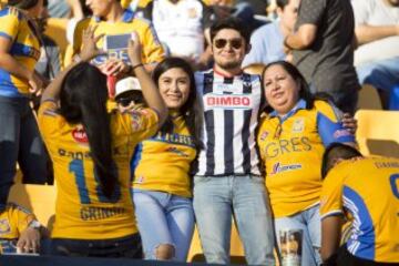 Este fue el ambiente dentro y fuera del campo en el clásico de la 'Sultana del Norte' celebrado este sábado en el Estadio Universitario.