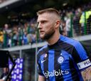 El Inter, entre la venta del club y el optimismo con Skriniar