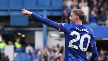 Chelsea recibe a Manchester United con la obligación de mantenerse dentro de los puestos de zona europea.