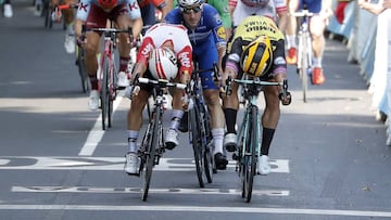 Caleb Ewan se impone en el esprint de Toulouse en la undécima etapa del Tour de Francia.