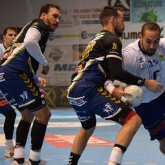 El Granollers aprovecha el apagón final del Puente Genil