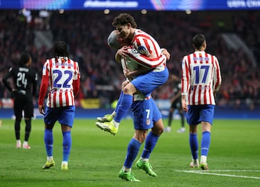 La duda eterna de Julián 