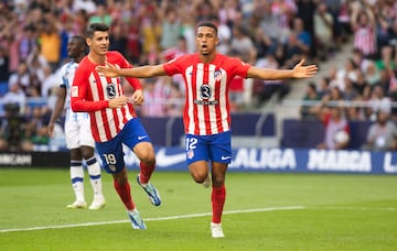 Lino celebrando su gol que abre el marcador en el Cívitas Metropolitano.