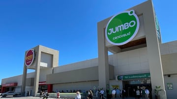 Cencosud confirma la venta de una de sus cadenas más grandes de supermercados: 54 tiendas abiertas