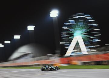 Fernando Alonso durante la carrera de Fórmula 1 del Gran Premio de Bahréin en el circuito de Sakhir.