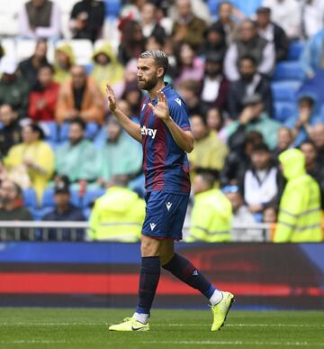 Real Madrid 3-1 Levante | Morales le puso un buen balón al exmadridista que no falló para poner el 3-1 en el marcador. 