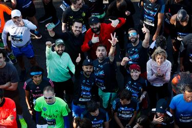 Buen ambiente entre los participantes de la carrera. 