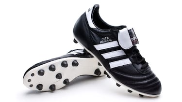 Regala fútbol: la camiseta del Real Madrid con un 20% de descuento lidera el desfile de rebajas de hasta el 60% en botas, sudaderas y zapatillas de Fútbol Emotion