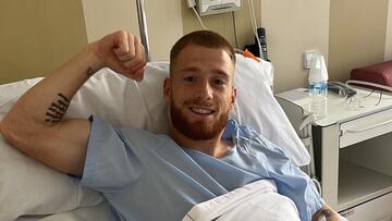 David Vicente, animado, tras la operación.