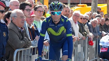 Alejandro Valverde antes de tomar la salida en la tercera etapa de La Volta a Catalunya.