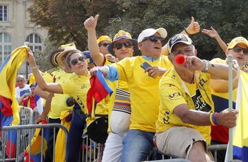 Muchos colombianos salieron a las calles de París para celebrar el triunfo de Egan Bernal en el Tour de Francia. La capital francesa se viste de amarillo, azul y rojo.