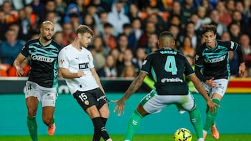 09/11/25 PARTIDO PRIMERA DIVISION 12
VALENCIA CF - REAL BETIS
LUCAS BELTRAN