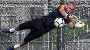 Cillessen: "Quiero jugar más de 10 partidos por temporada"