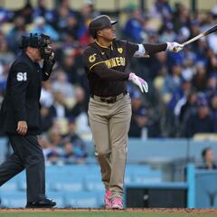 Watch Dodgers fan’s hidden ball trick on Machado’s homerun