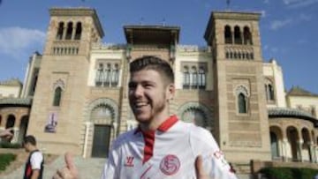 El agente de Alberto Moreno: "El Sevilla está dispuesto a negociar"