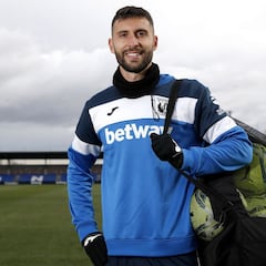 Borja Bastón: “Firmo no marcar de aquí al final, pero ascender”