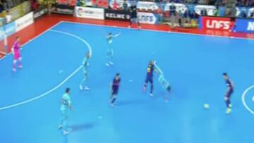 ¡Insólito! Ferrao dio una brutal patada y acabó en el hospital