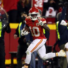 How much is Tyreek Hill's new Dolphins contract worth?