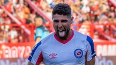 O’Higgins rompe el mercado en Chile y oficializa a un ex delantero de PSV y Racing