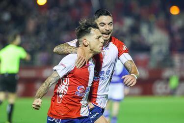 El Algeciras y el Linares empatan en un partido frenético