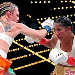 Amanda Serrano aplasta a Hardy
