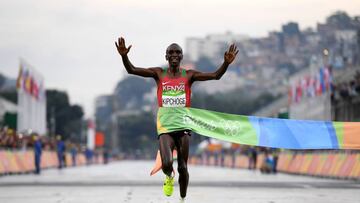 Eliud Kipchoge wins marathon gold for Kenya in Rio