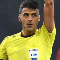 Gil Manzano pita el Barça-Atleti