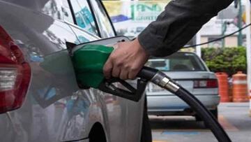 Promete AMLO un 2022 sin aumento de impuestos y gasolinazos
