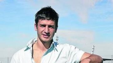 <b>CEREBRO. </b>Fran Rico, hoy titular, posa en Valdebebas.